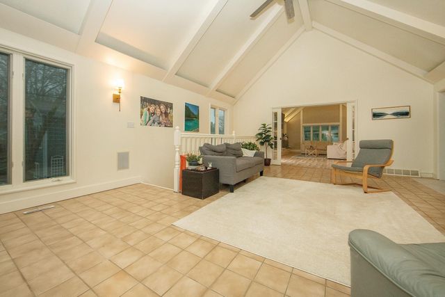 1306 Grandview Avenue, Waverly, IA 50677