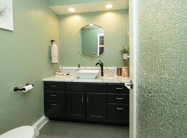 1306 Grandview Avenue, Waverly, IA 50677