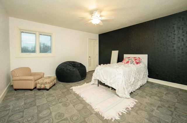 1306 Grandview Avenue, Waverly, IA 50677