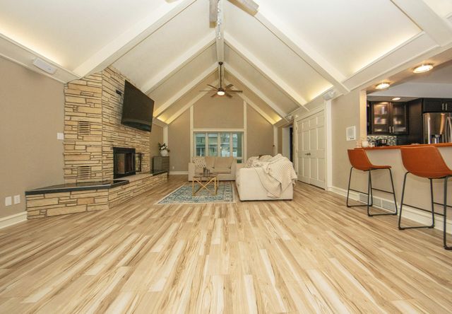 1306 Grandview Avenue, Waverly, IA 50677