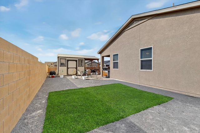 1802 Goldenflare Loop NE, Rio Rancho, NM 87144