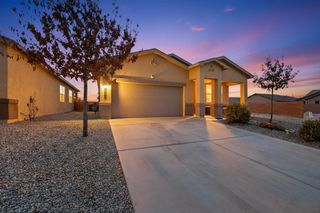 1802 Goldenflare Loop NE, Rio Rancho, NM 87144