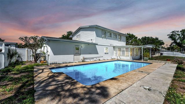 1494 85TH AVENUE N, St Petersburg, FL 33702