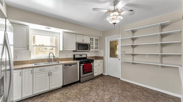 1494 85TH AVENUE N, St Petersburg, FL 33702