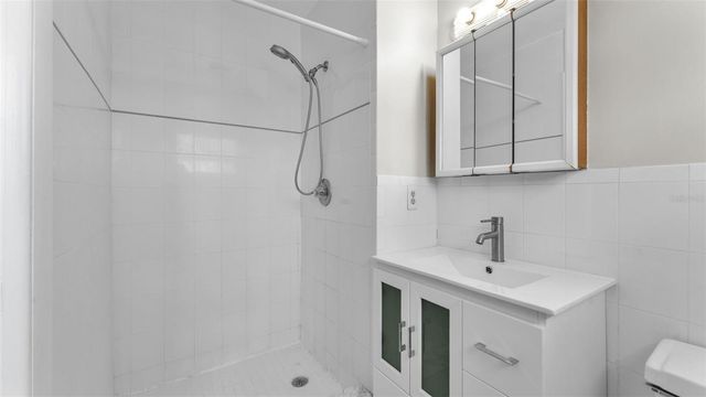 1494 85TH AVENUE N, St Petersburg, FL 33702