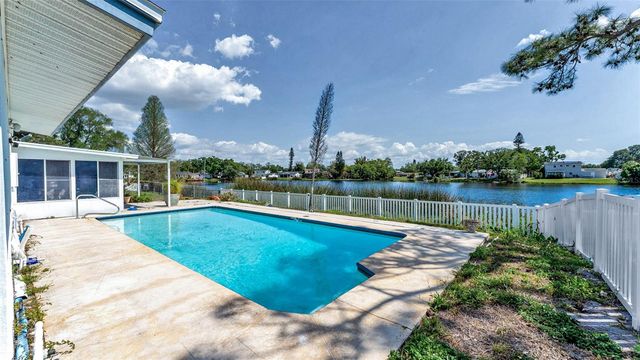 1494 85TH AVENUE N, St Petersburg, FL 33702