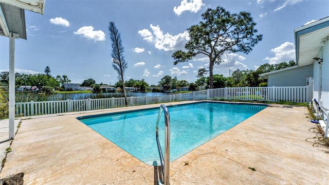 1494 85TH AVENUE N, St Petersburg, FL 33702