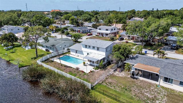 1494 85TH AVENUE N, St Petersburg, FL 33702