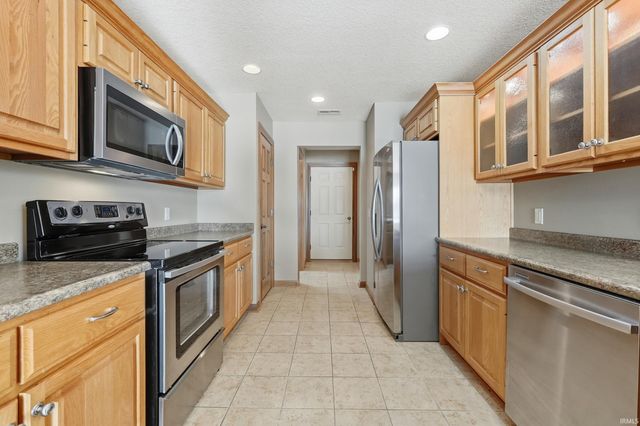 7931 Sky Breeze Court, Fort Wayne, IN 46804