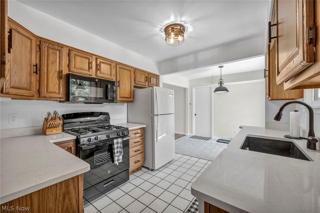 2822 Joseph Pkwy, Brunswick, OH 44212