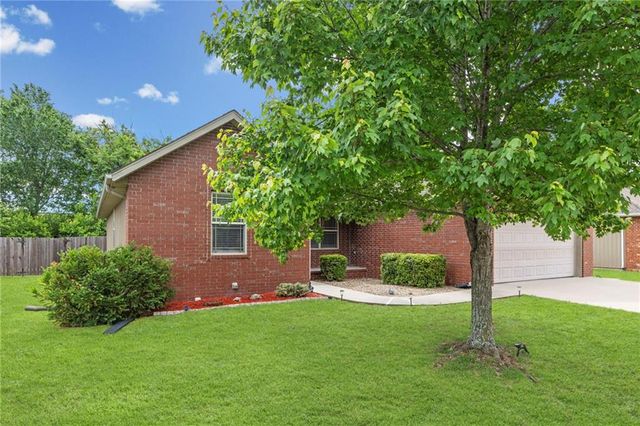 21811 LOMBARDO Lane, Peculiar, MO 64078