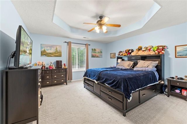 21811 LOMBARDO Lane, Peculiar, MO 64078