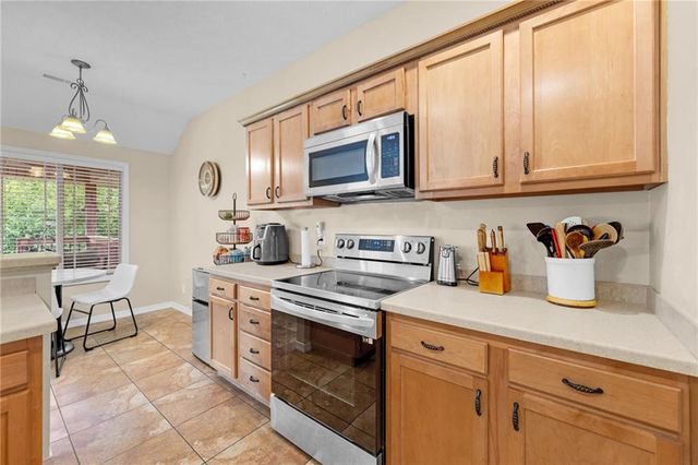 21811 LOMBARDO Lane, Peculiar, MO 64078
