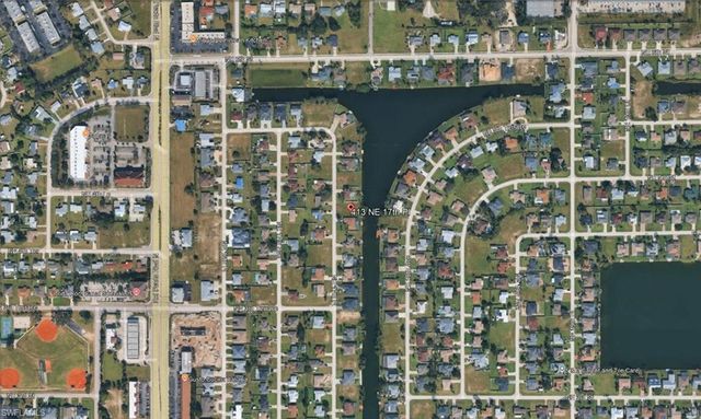 413 NE 17th PL, Cape Coral, FL 33909