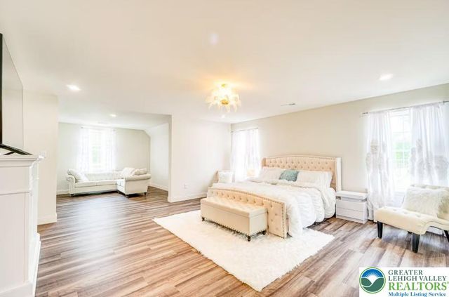 98 Sage Court, Mahoning Twp, PA 18235