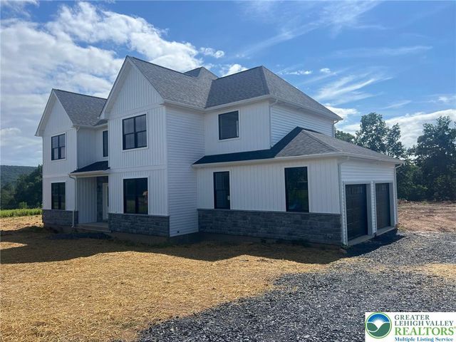 98 Sage Court, Mahoning Twp, PA 18235