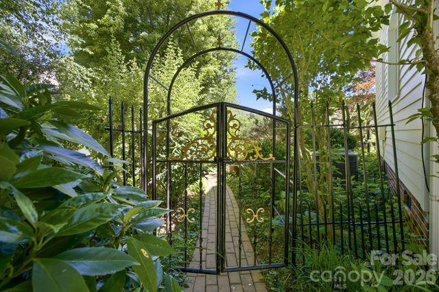 2608 Saintfield Place, Charlotte, NC 28270