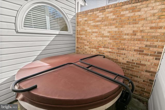 14215 SUMMIT LN, Laurel, MD 20708