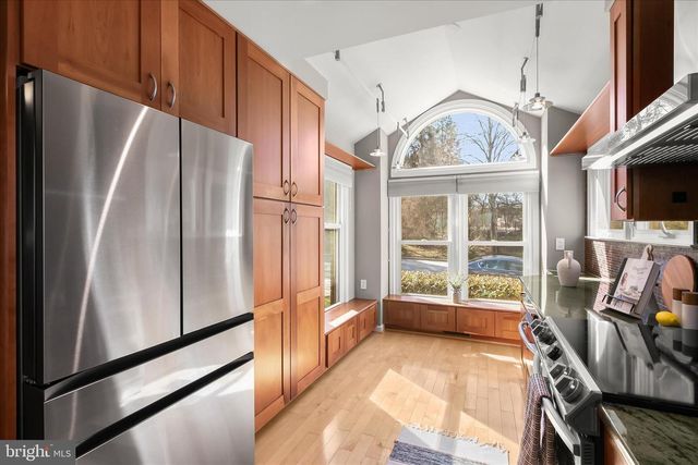 14215 SUMMIT LN, Laurel, MD 20708