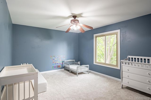 42739 POND VIEW Drive, Sterling Heights, MI 48314