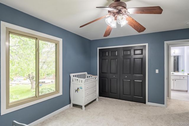 42739 POND VIEW Drive, Sterling Heights, MI 48314