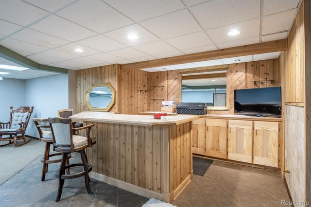 42739 POND VIEW Drive, Sterling Heights, MI 48314