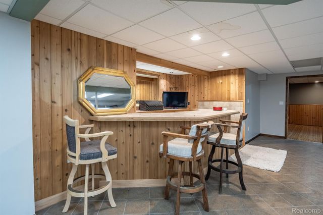 42739 POND VIEW Drive, Sterling Heights, MI 48314