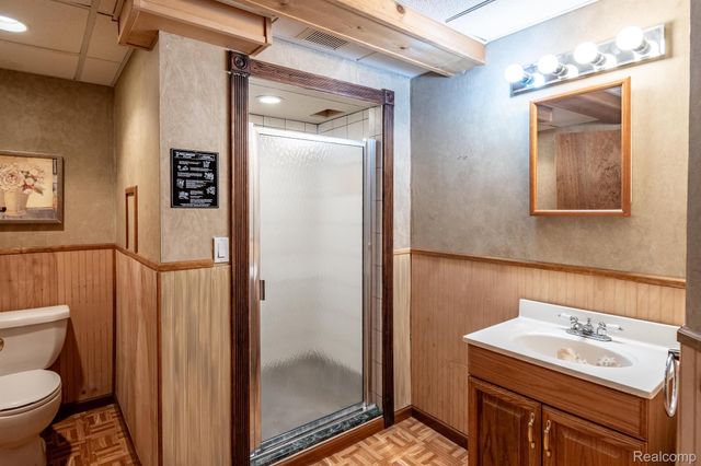 42739 POND VIEW Drive, Sterling Heights, MI 48314