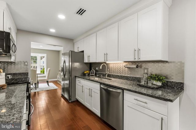 7962 REVENNA LN, Springfield, VA 22153