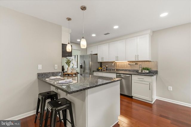 7962 REVENNA LN, Springfield, VA 22153