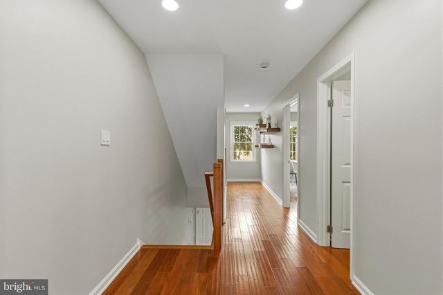 7962 REVENNA LN, Springfield, VA 22153