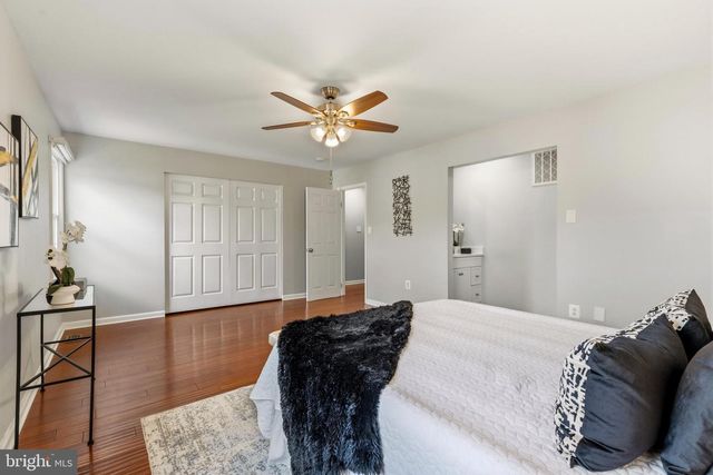 7962 REVENNA LN, Springfield, VA 22153