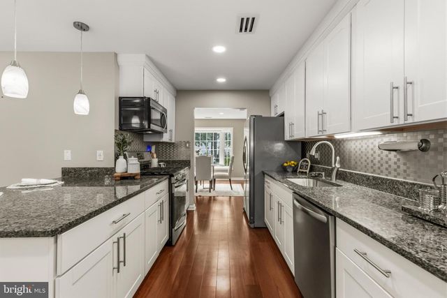 7962 REVENNA LN, Springfield, VA 22153