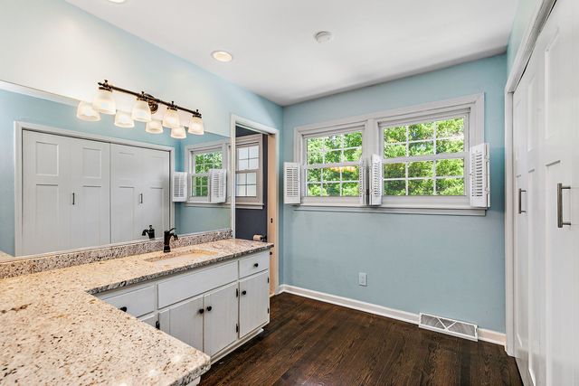 37W384 Ronsu Lane, St. Charles, IL 60175