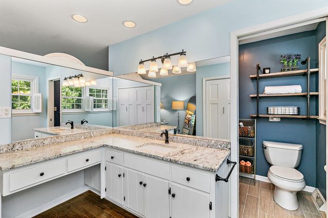 37W384 Ronsu Lane, St. Charles, IL 60175