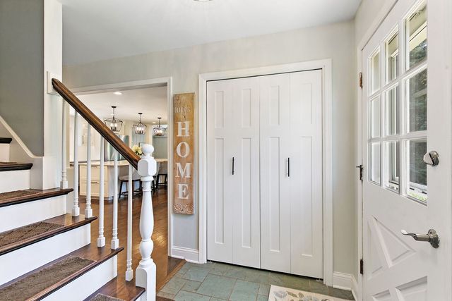 37W384 Ronsu Lane, St. Charles, IL 60175
