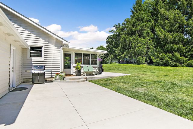 37W384 Ronsu Lane, St. Charles, IL 60175