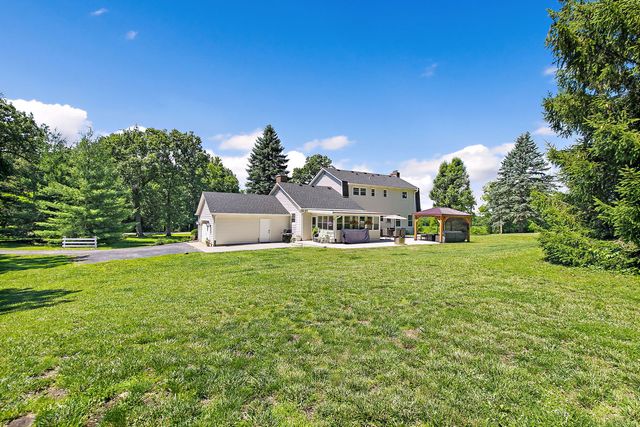37W384 Ronsu Lane, St. Charles, IL 60175