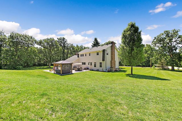 37W384 Ronsu Lane, St. Charles, IL 60175