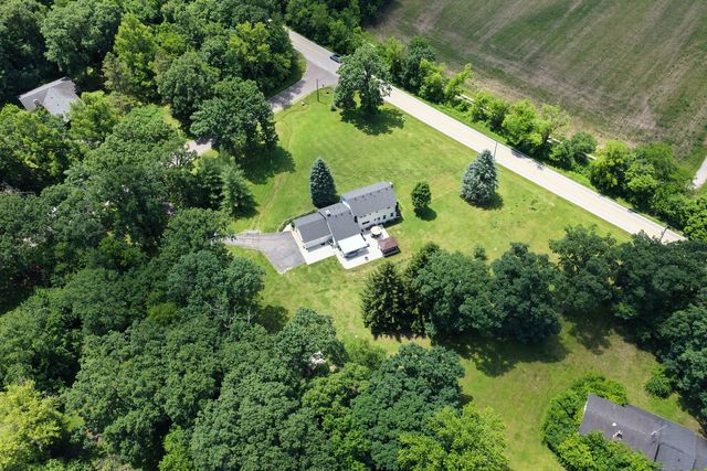 37W384 Ronsu Lane, St. Charles, IL 60175