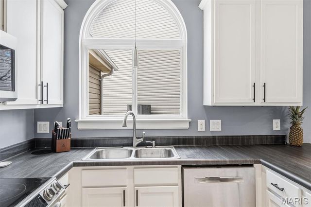 2253 Providence Park Lane, Herculaneum, MO 63048