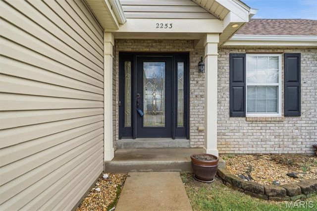 2253 Providence Park Lane, Herculaneum, MO 63048