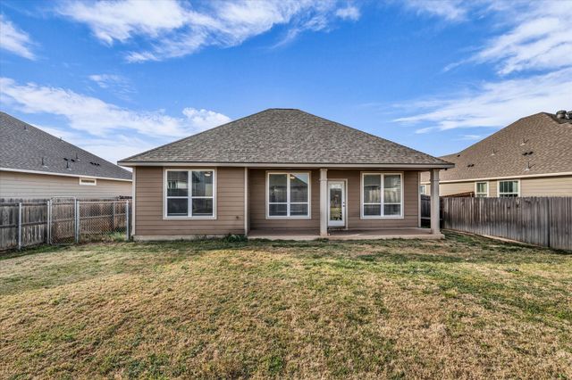 7008 Llano Drive, China Spring, TX 76633
