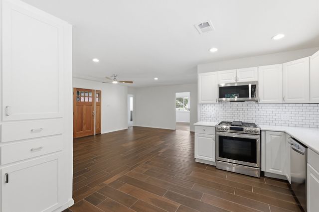 1113 Norwood Drive, Hurst, TX 76053