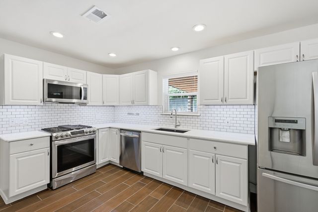 1113 Norwood Drive, Hurst, TX 76053