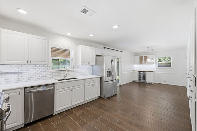 1113 Norwood Drive, Hurst, TX 76053