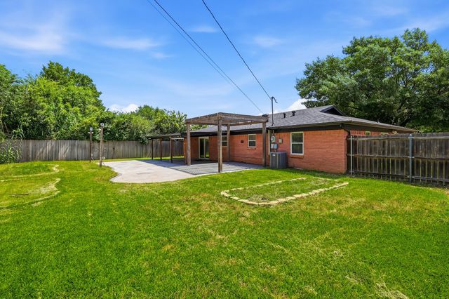 1113 Norwood Drive, Hurst, TX 76053