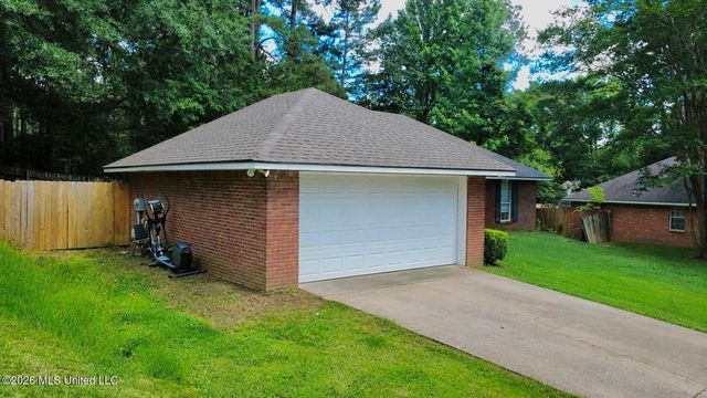 344 Barfield Drive, Byram, MS 39272