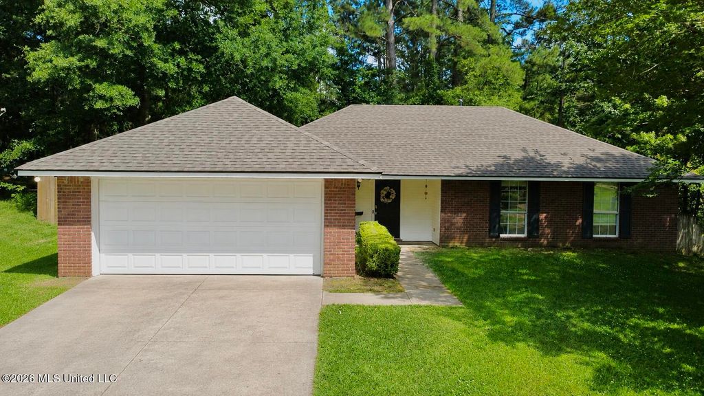 344 Barfield Drive, Byram, MS 39272