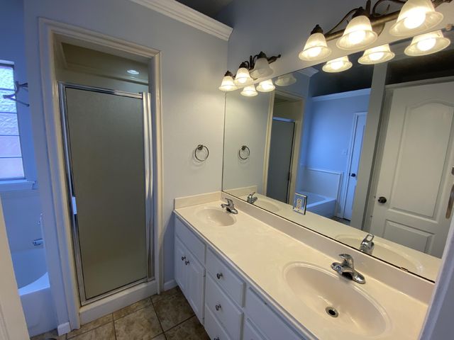 9806 Genoa Avenue, Lubbock, TX 79424